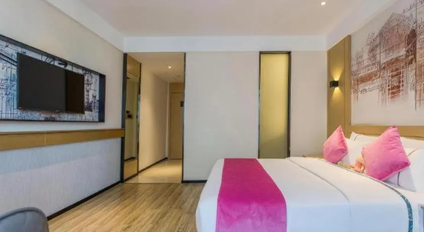 Bed in City Comfort Inn Wuhan Baibuting