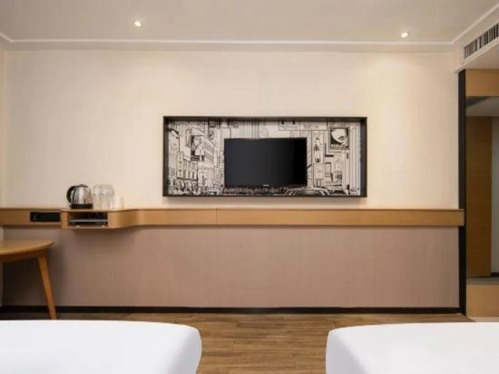 Bed in City Comfort Inn Wuhan Baibuting