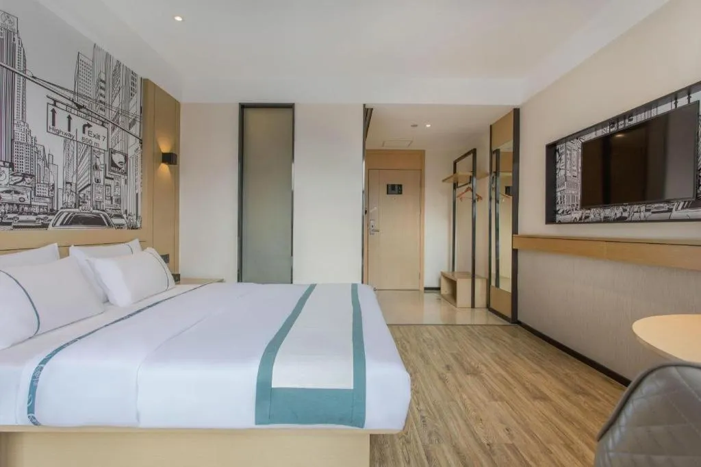 Bed in City Comfort Inn Wuhan Baibuting