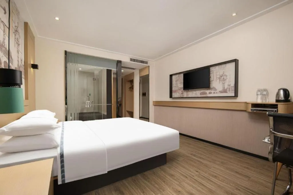 Bed in City Comfort Inn Wuhan Baibuting