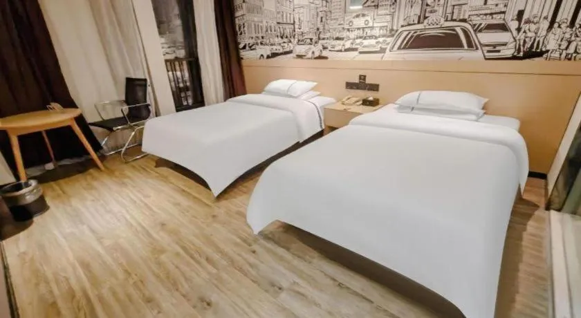 Bed in City Comfort Inn Wuhan Baibuting