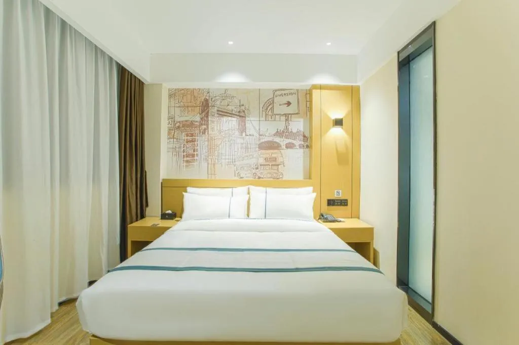 Bed in City Comfort Inn Wuhan Baibuting