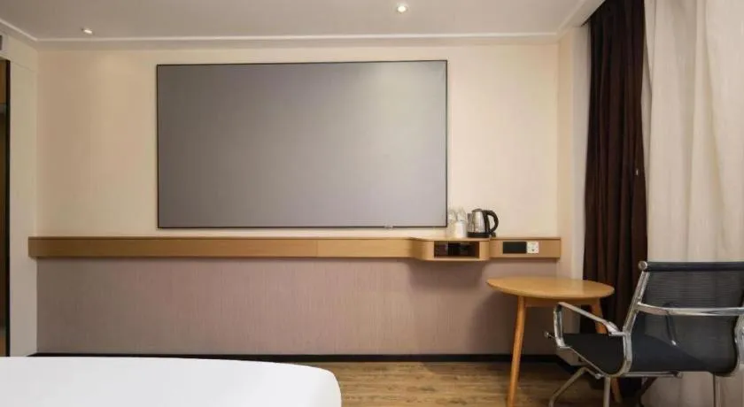 Bed in City Comfort Inn Wuhan Baibuting