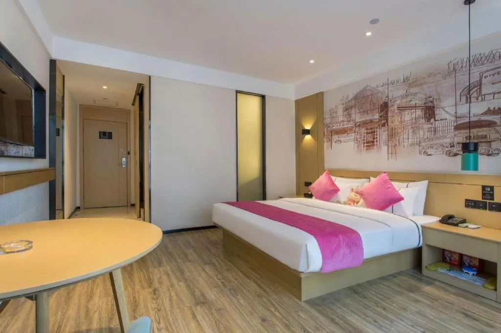 Bed in City Comfort Inn Wuhan Baibuting