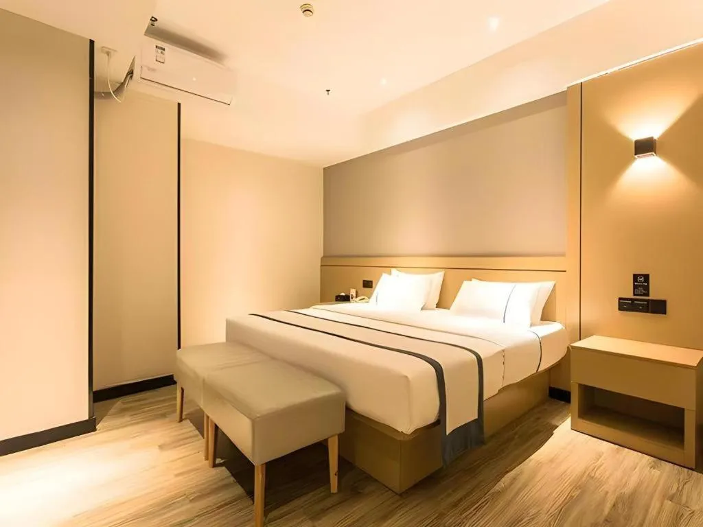 Bed in City Comfort Inn Nanning Anji Wanda Plaza