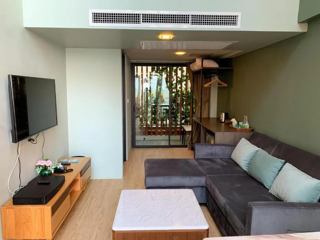 Eco Cozy Beachfront Resort Chaam