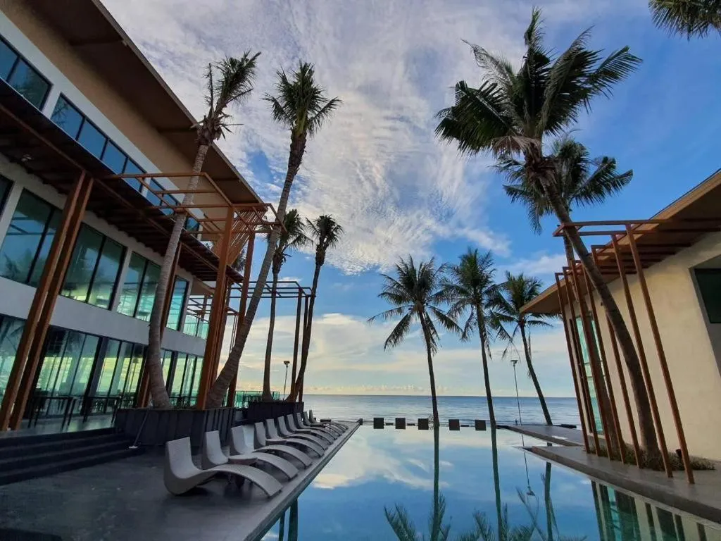 Eco Cozy Beachfront Resort Chaam