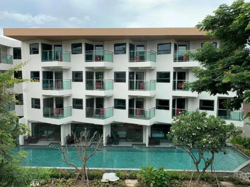 Eco Cozy Beachfront Resort Chaam