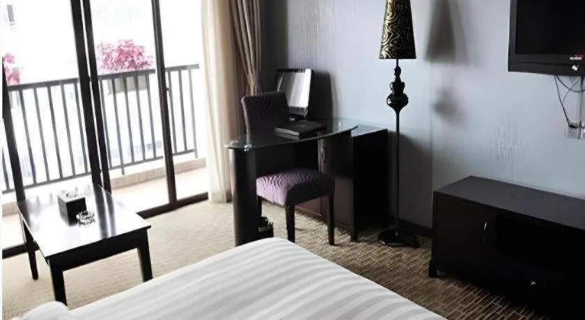 Bed in Oriental Hotel