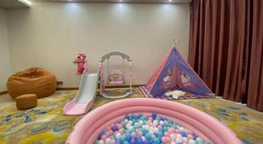 Bed in Oriental Hotel