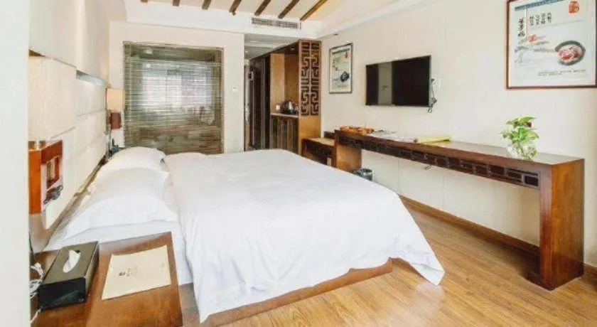 Bed in Oriental Hotel