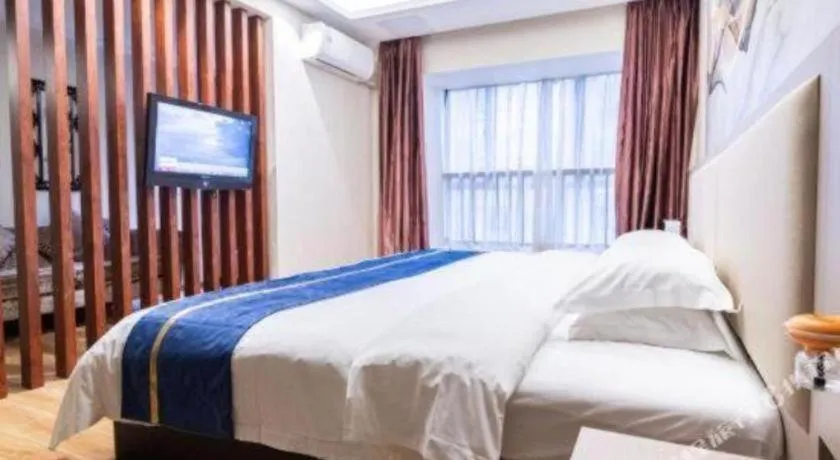 Bed in Oriental Hotel