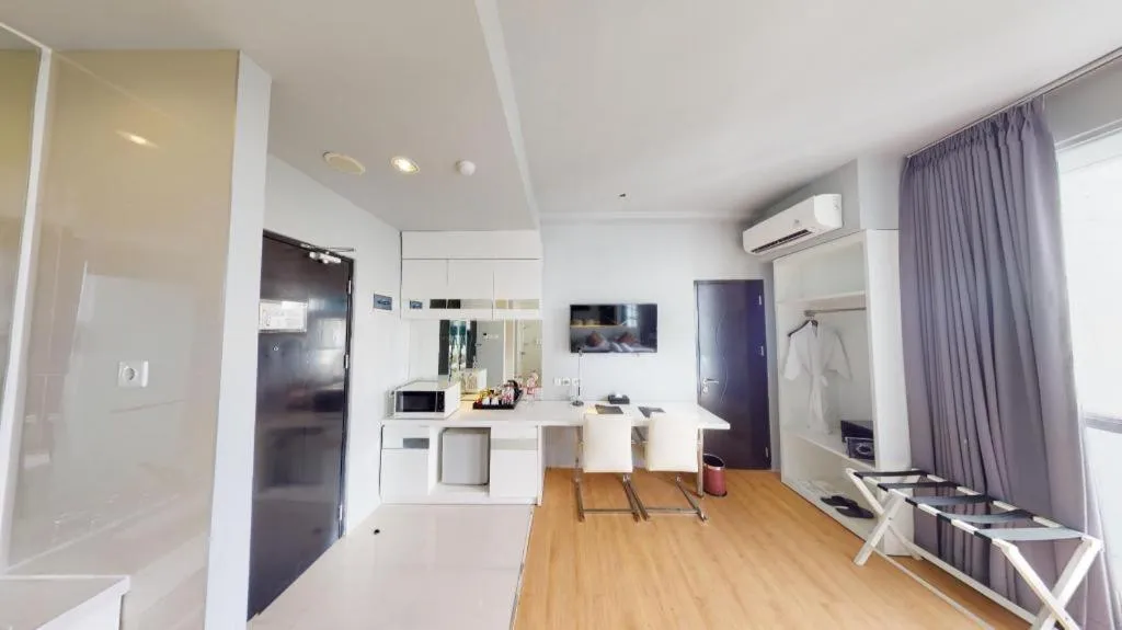 Grand Darmo Suite by AMITHYA