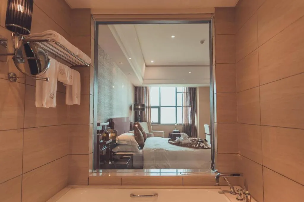 Bed in Kunming Wenhui Hotel