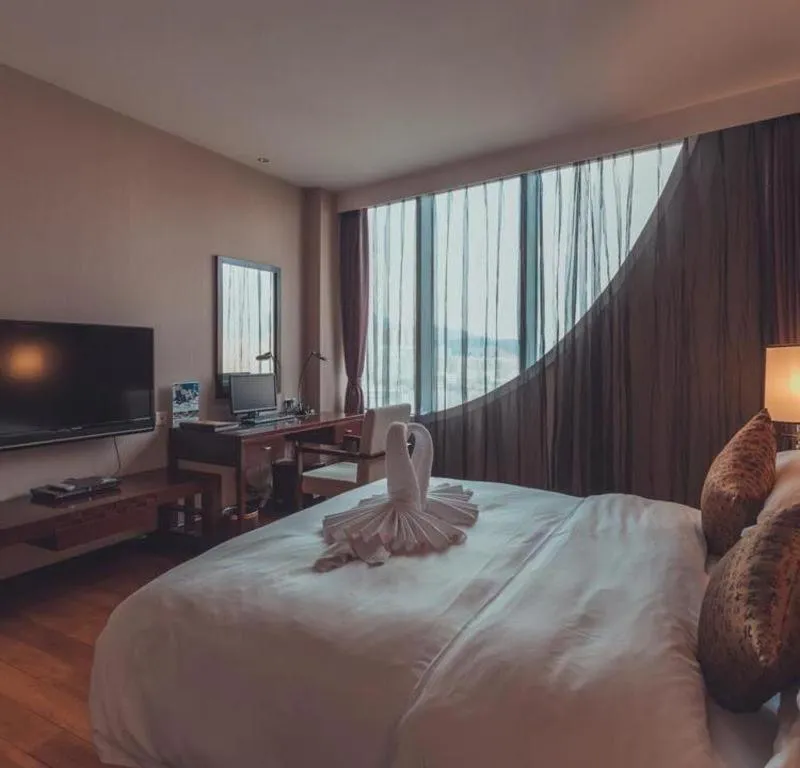 Bed in Kunming Wenhui Hotel