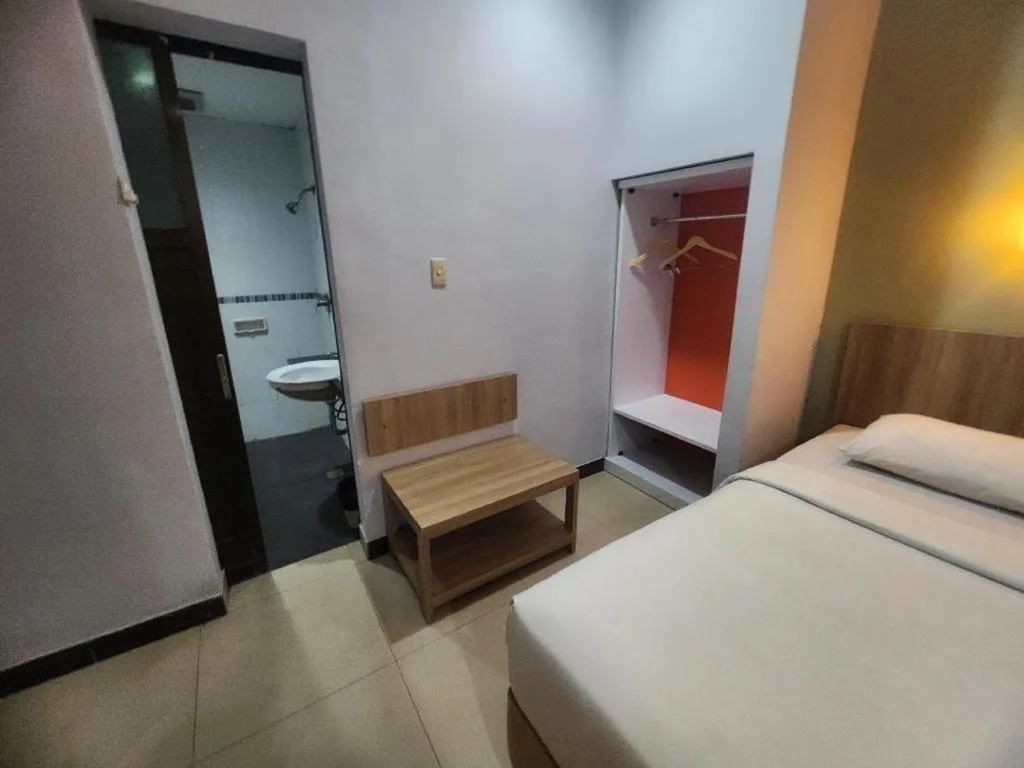 Bed in Hotel Celebes