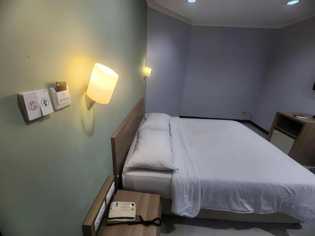 Bed in Hotel Celebes