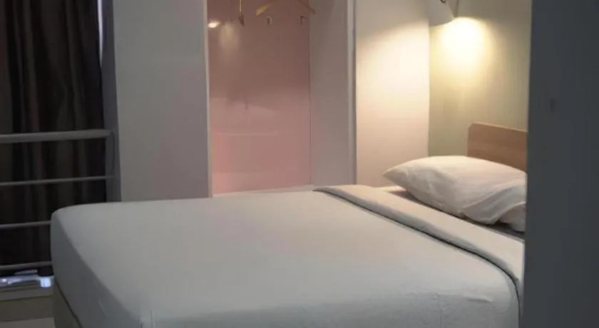 Bed in Hotel Celebes