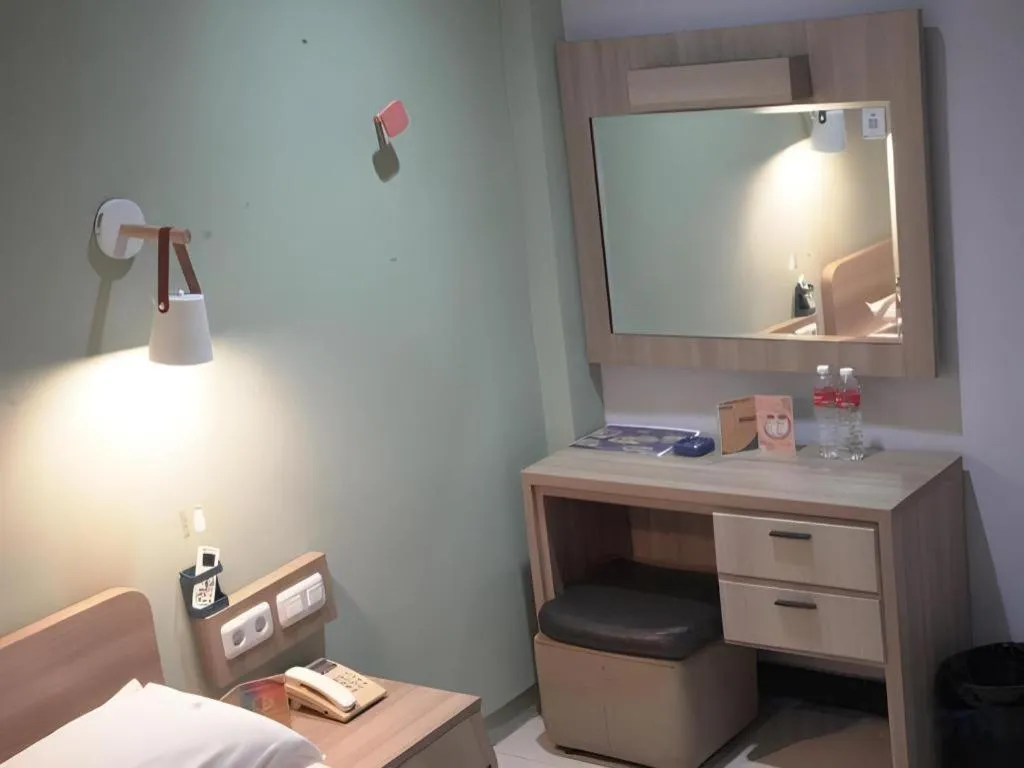 Bed in Hotel Celebes