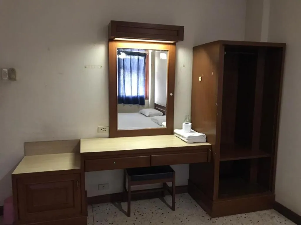 Bed in Petchpailyn Hotel