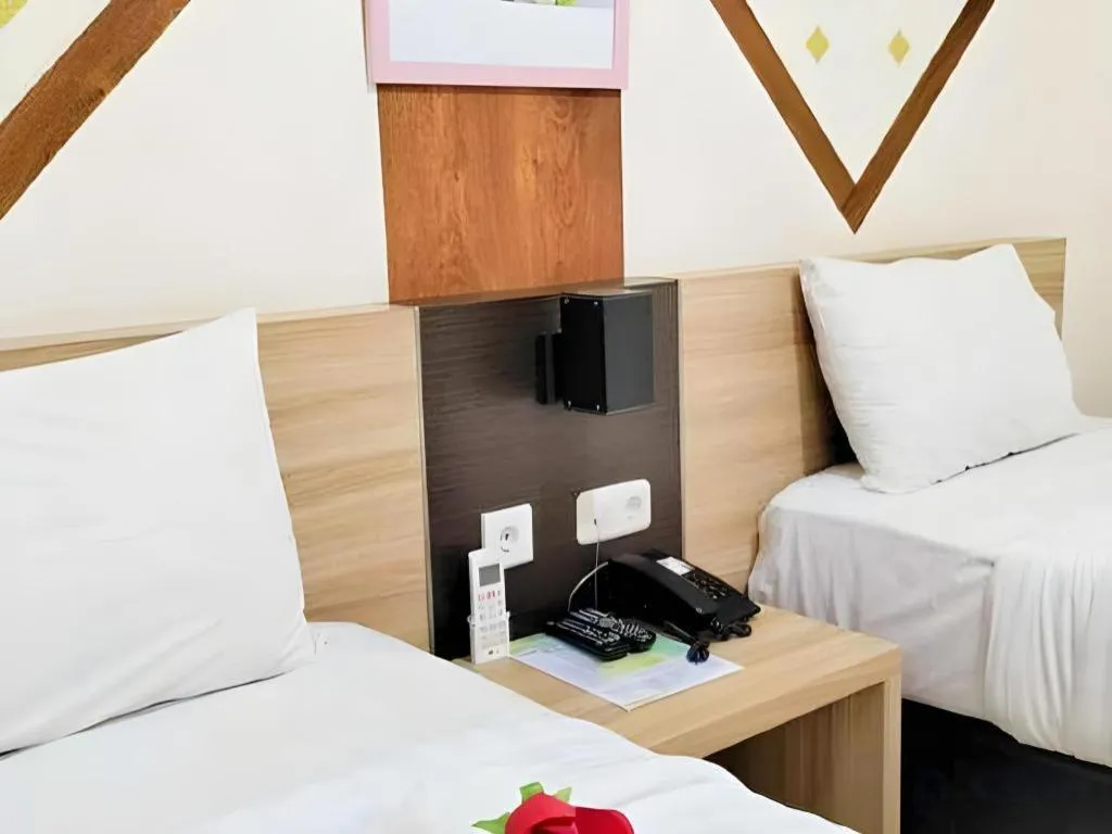 Bed in GARDEN HOTEL MAJALENGKA