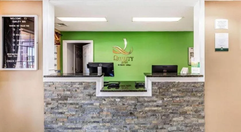 Quality Inn Bessemer I-20 exit 108