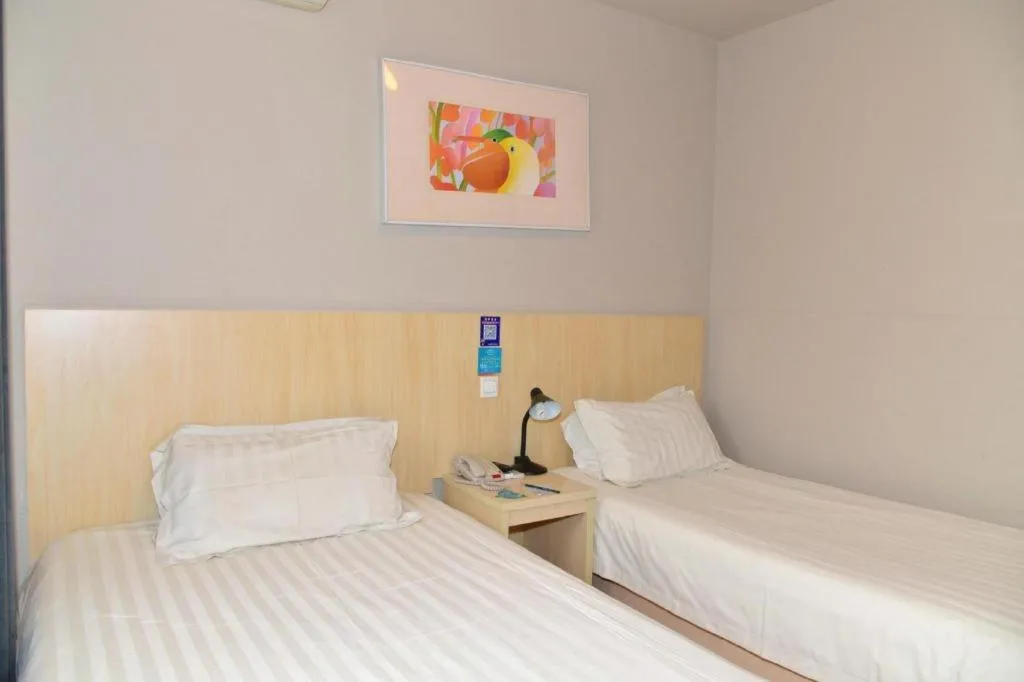 Bed in Jinjiang Inn Tianjin People's Hospital
