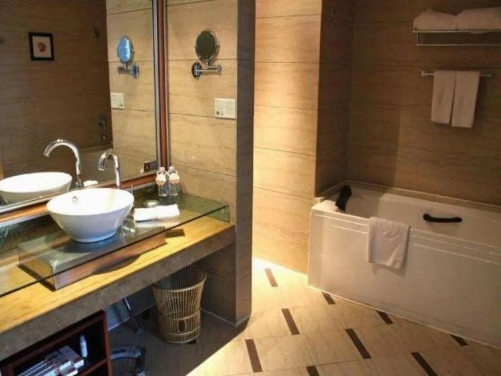 Pingyao Fengyan Jianguo Hotel