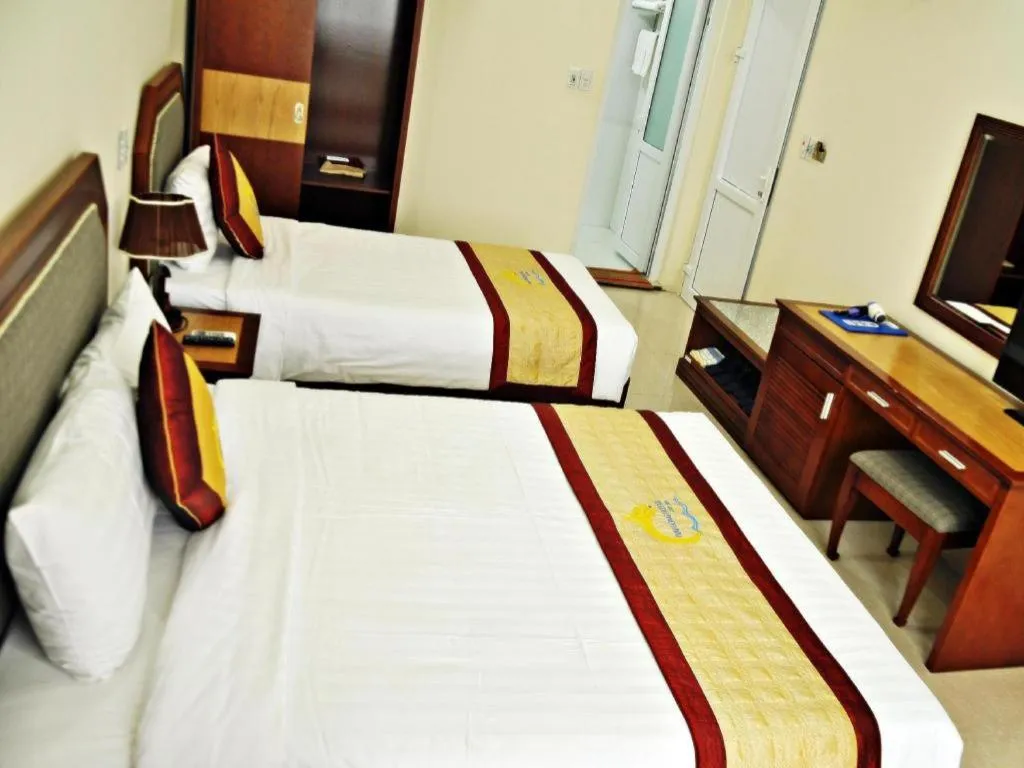 Bed in Hai Long Hotel Cat Ba