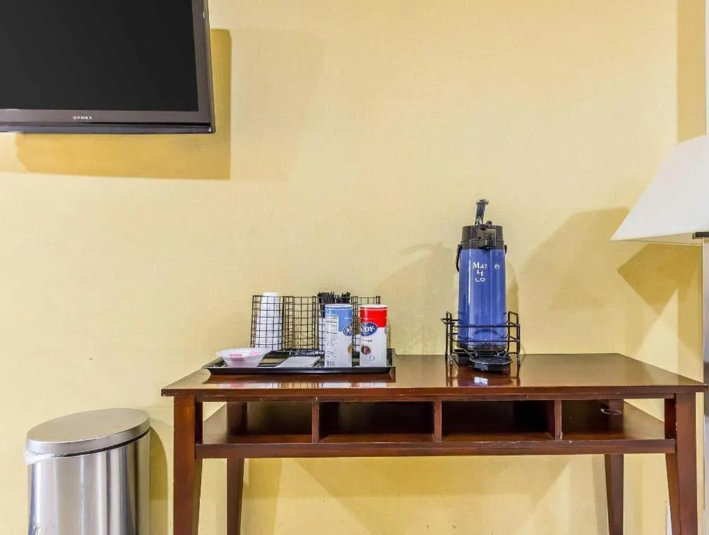 Econo Lodge Eutaw I-20