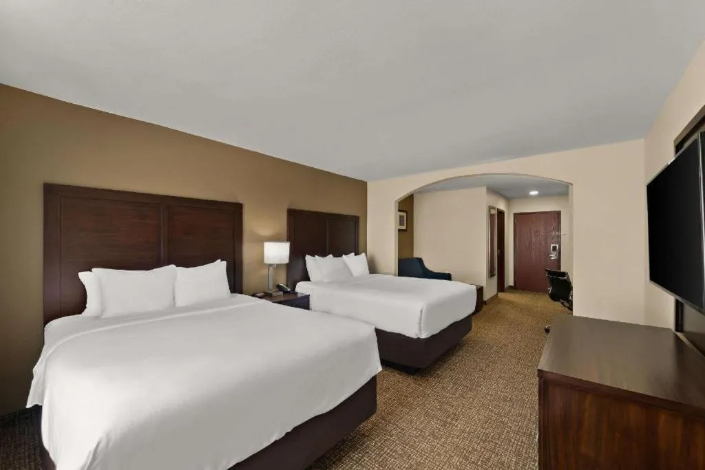 Bed in Comfort Inn & Suites Atoka