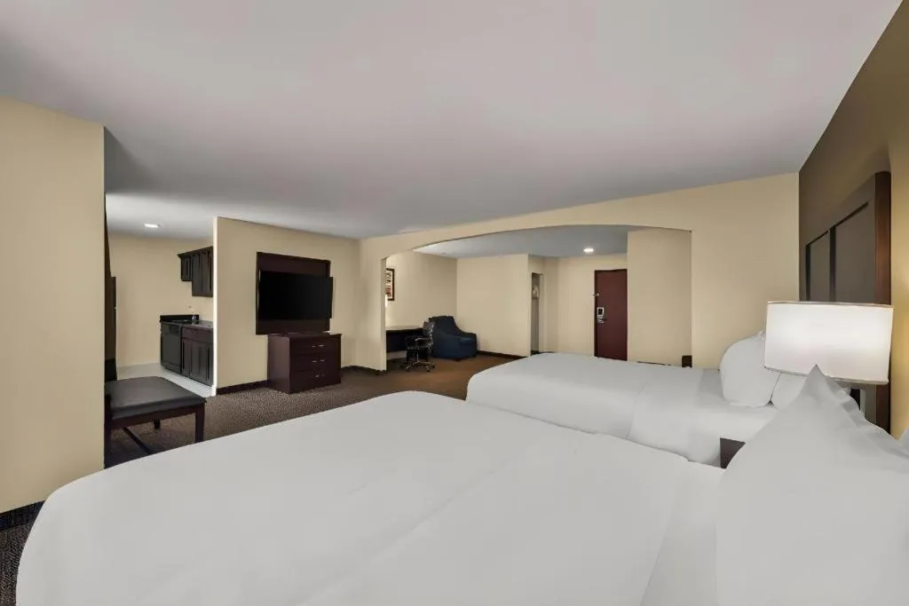 Bed in Comfort Inn & Suites Atoka