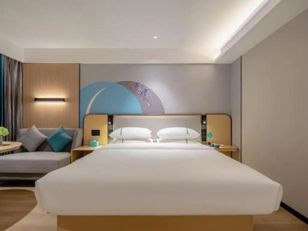 Bed in City Comfort Inn Guangzhou Baiyun Mountain