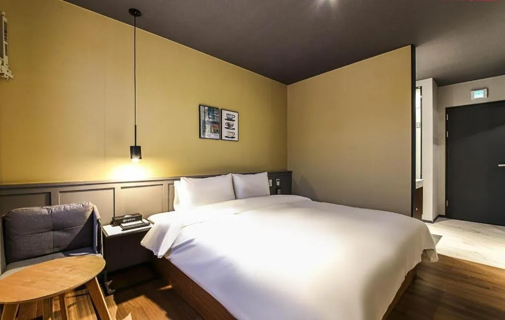 Bed in Gimhae Perfect Hotel