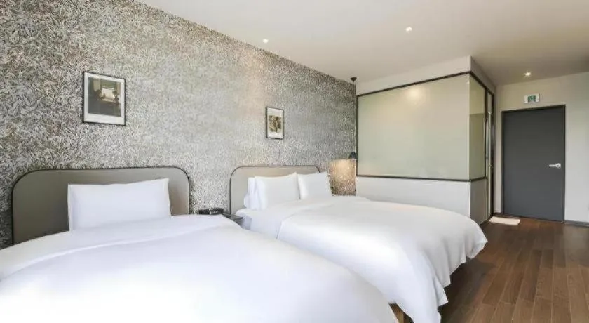 Bed in Gimhae Perfect Hotel