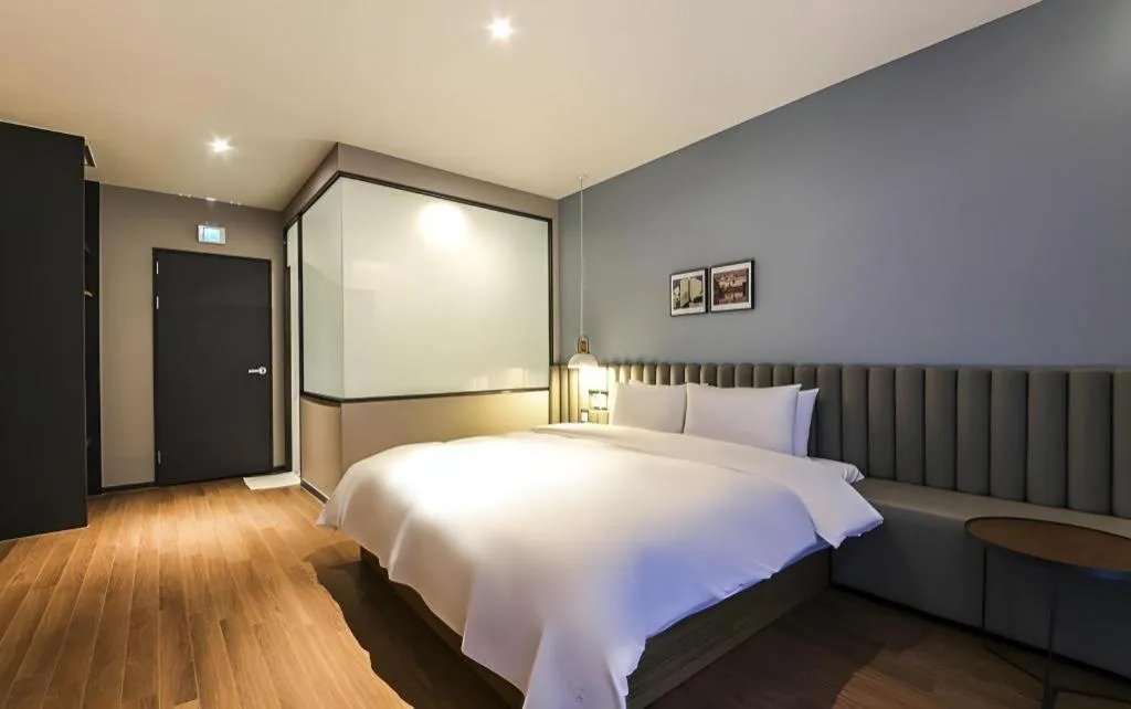 Bed in Gimhae Perfect Hotel