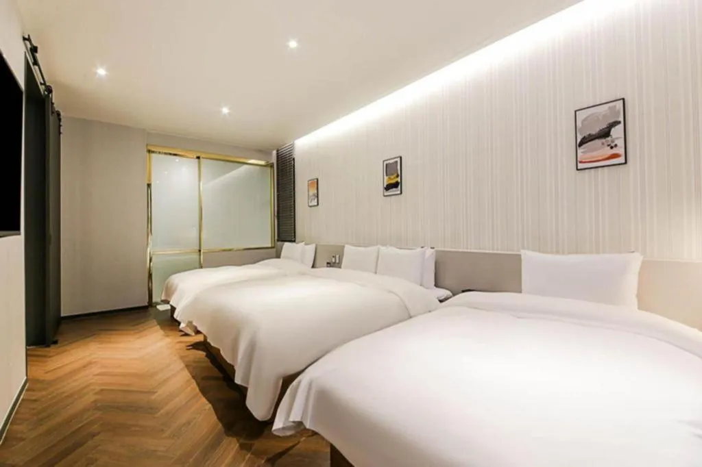 Bed in Gimhae Perfect Hotel