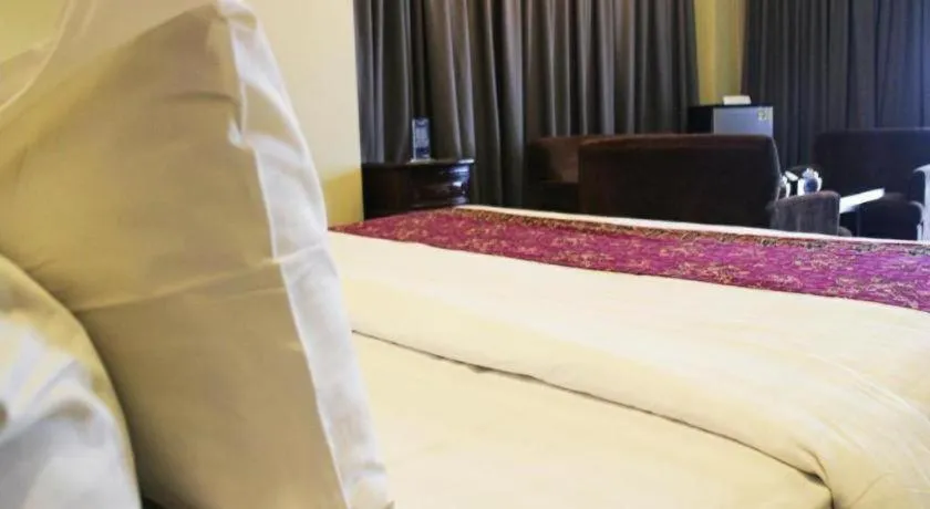 Bed in Narita Classic Hotel