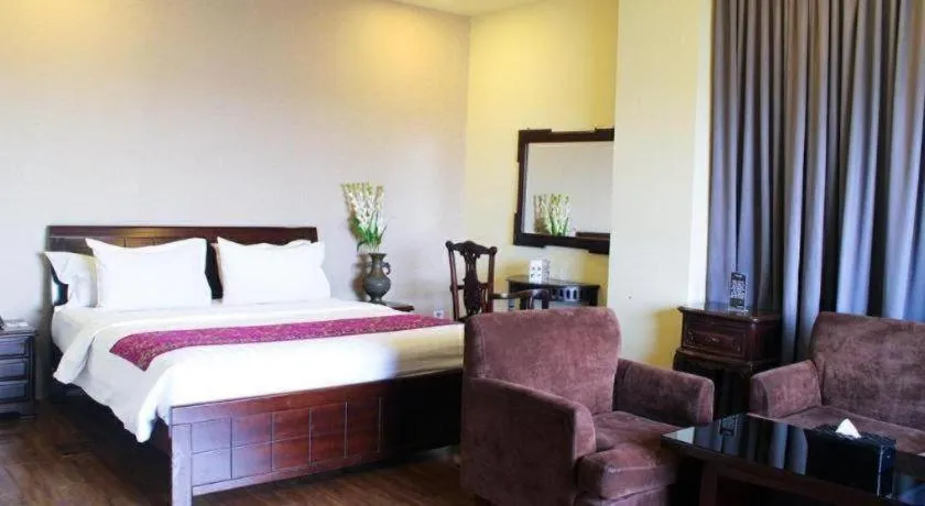 Bed in Narita Classic Hotel