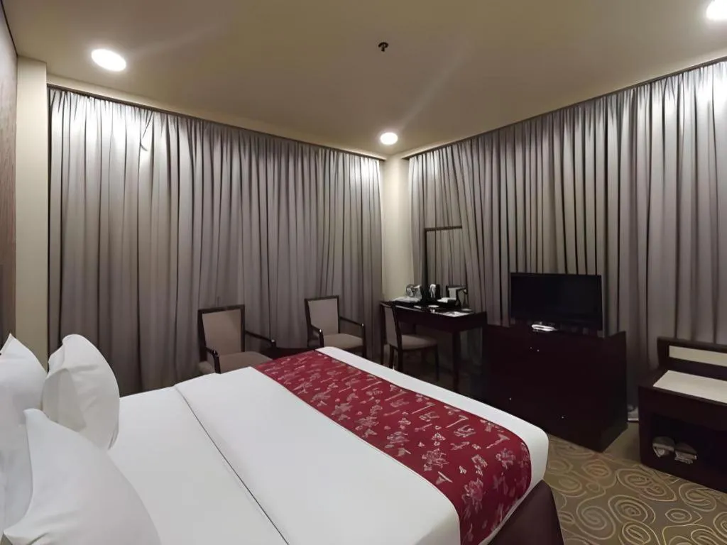 Bed in Narita Classic Hotel