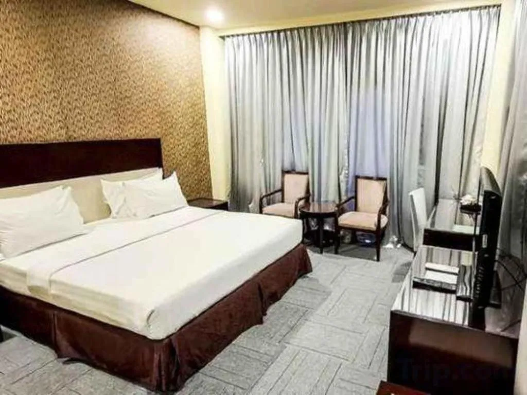 Bed in Narita Classic Hotel