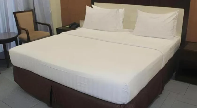 Bed in Narita Classic Hotel