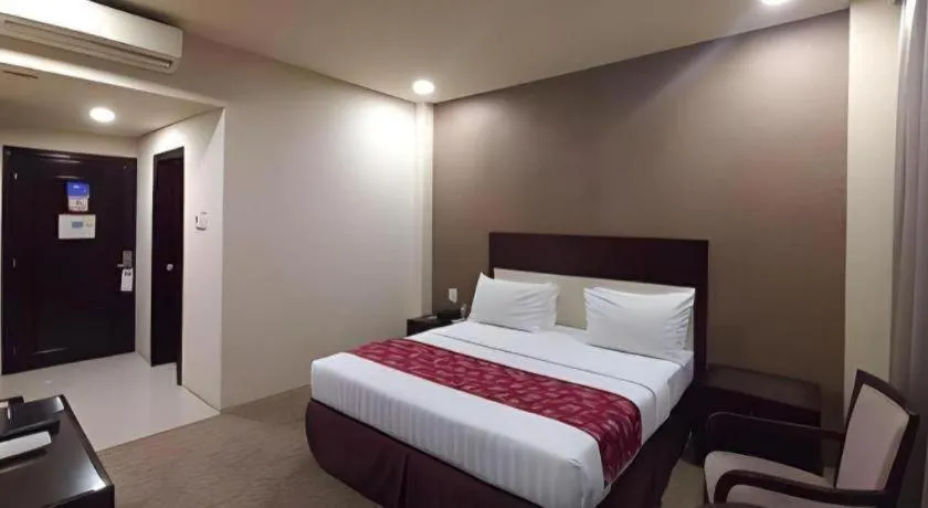 Bed in Narita Classic Hotel