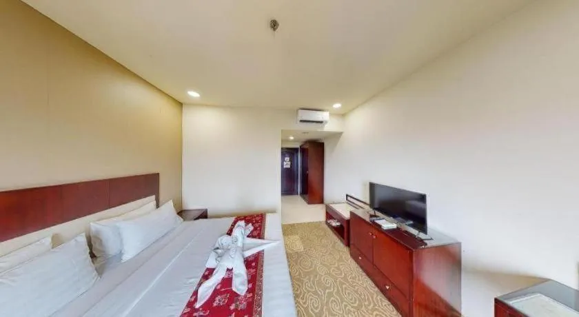 Bed in Narita Classic Hotel