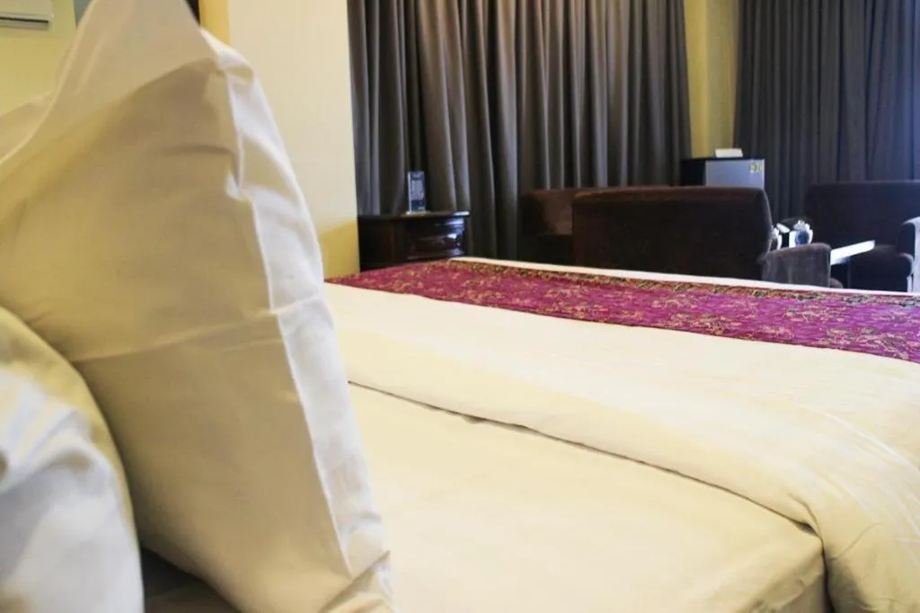 Bed in Narita Classic Hotel