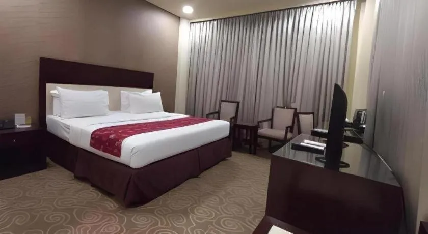 Bed in Narita Classic Hotel