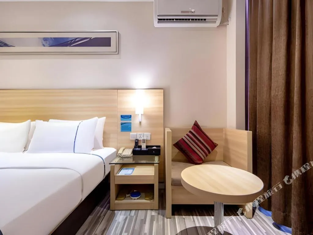 Bed in City Comfort Inn Nanning Railway Station