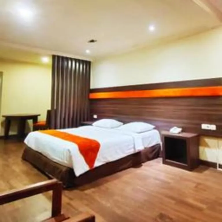 Bed in Satria Wisata Hotel