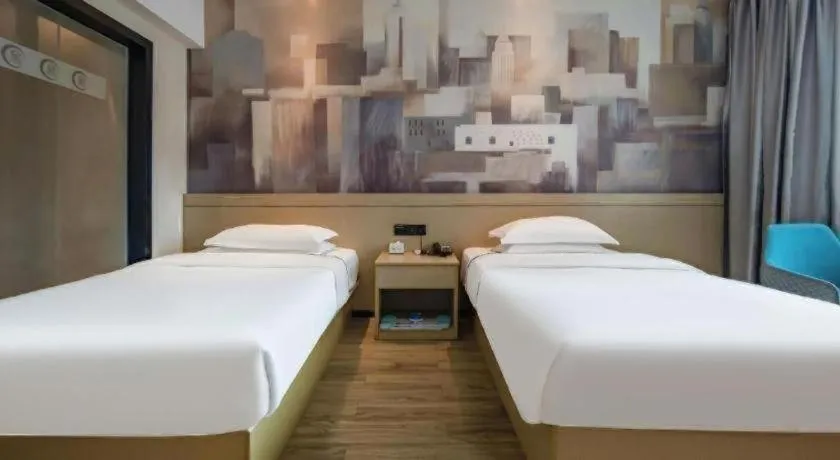 Bed in City Comfort Inn Nanning Railway Station Guangxi University