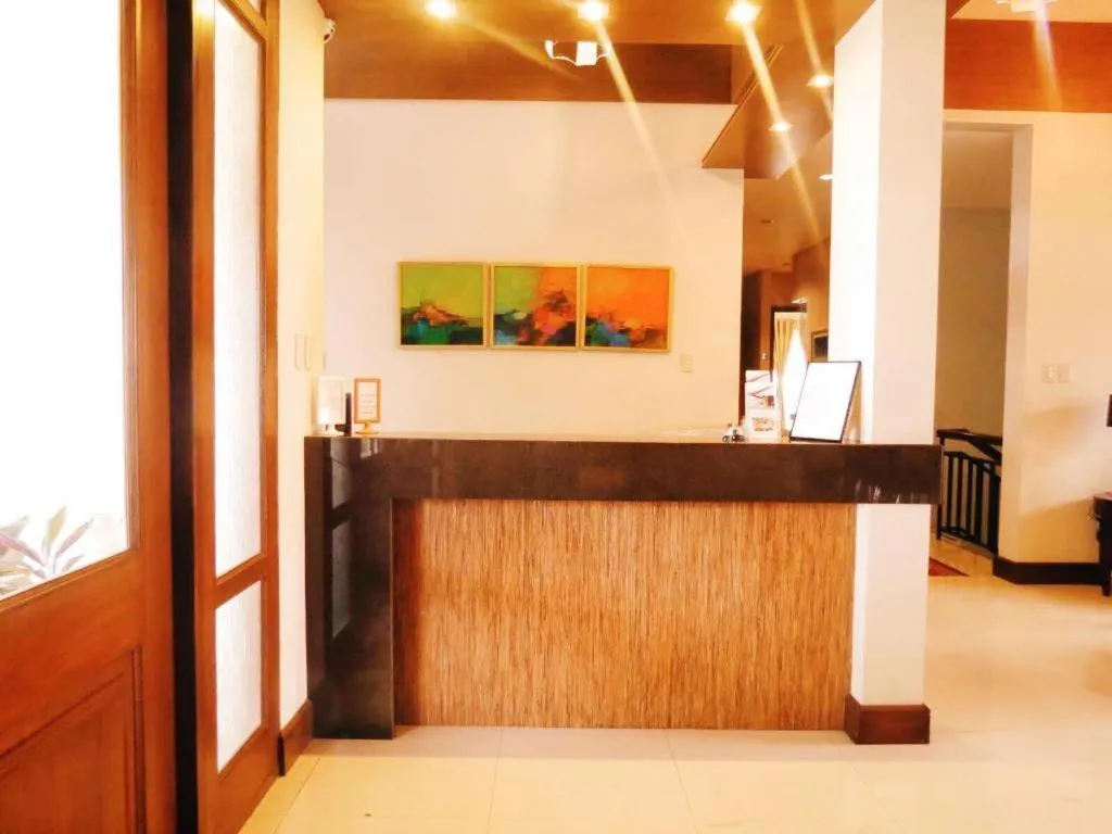 Country Chateau Hotel